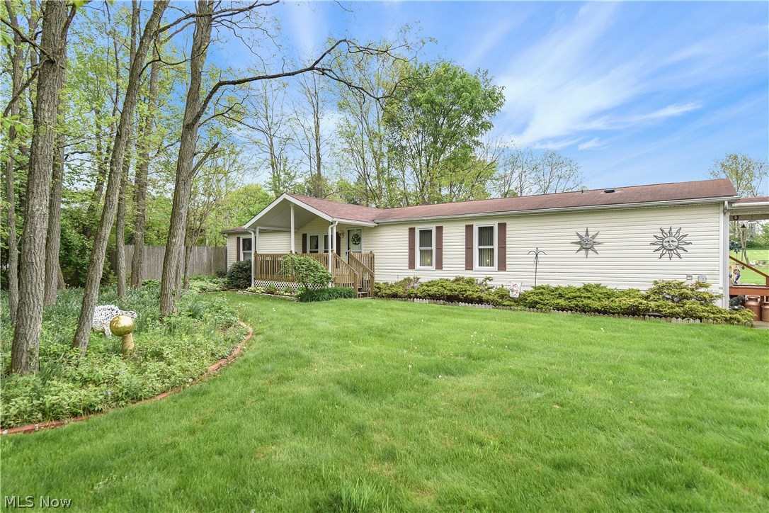 11067 Unity Road New Middletown, OH 44442 - Photo 1 of 29