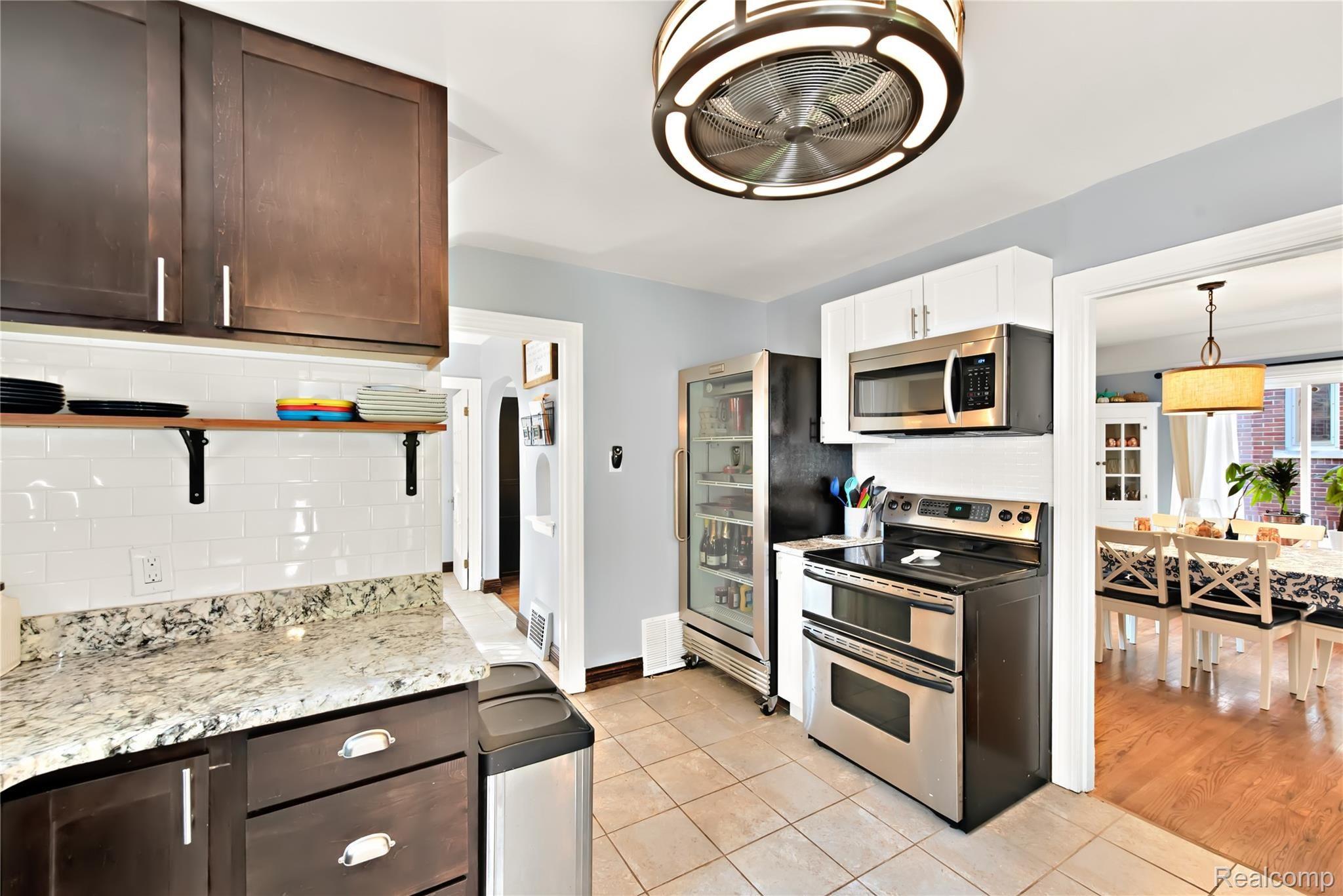 5730 Audubon Road Detroit, MI 48224 - Photo 17 of 46 All stainless steel appliances included