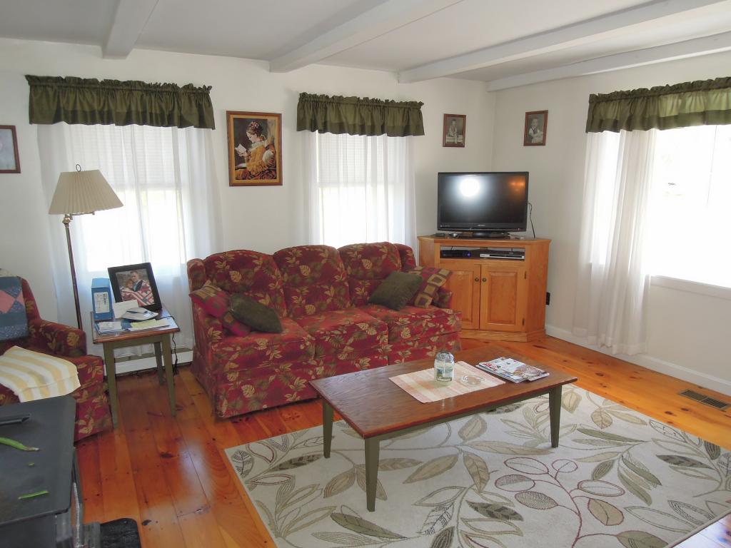 297 Chesterfield Road Hinsdale, NH 03451 - Photo 7 of 36 Gallery Image 7
