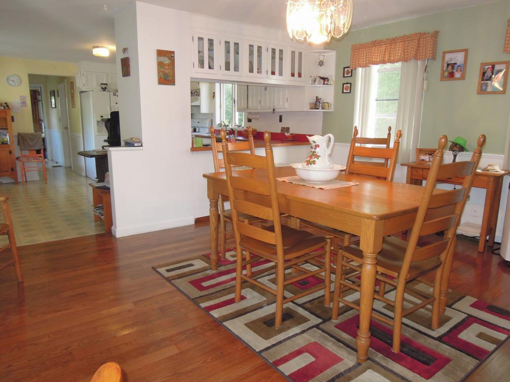 297 Chesterfield Road Hinsdale, NH 03451 - Photo 10 of 36 Gallery Image 10