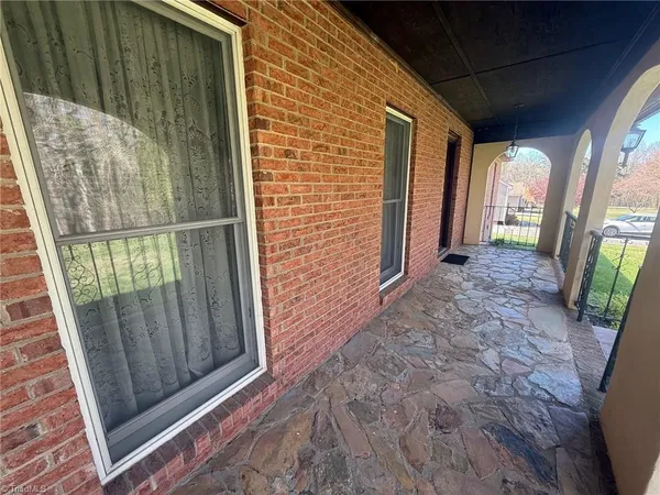 $1,995 | 4908 Robert Andrew Road, Greensboro, NC 27406