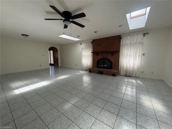 $1,995 | 4908 Robert Andrew Road, Greensboro, NC 27406