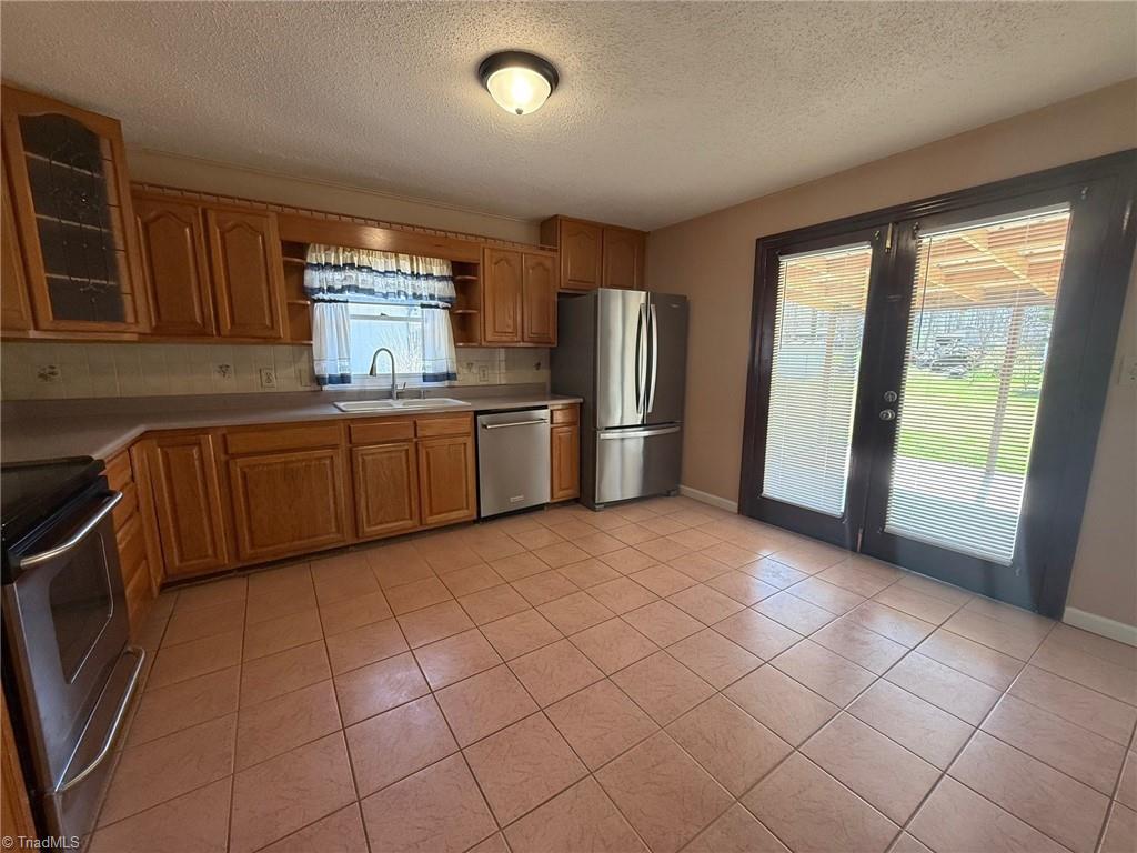 4908 Robert Andrew Road Greensboro, NC 27406 - Photo 4 of 23