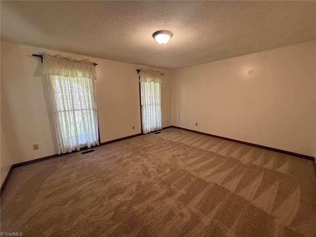 4908 Robert Andrew Road Greensboro, NC 27406 - Photo 9 of 23