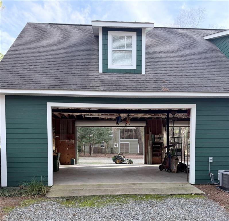 12 Rosalyn Road Georgetown, GA 39854 - Photo 65 of 96 a view of a car garage of the house