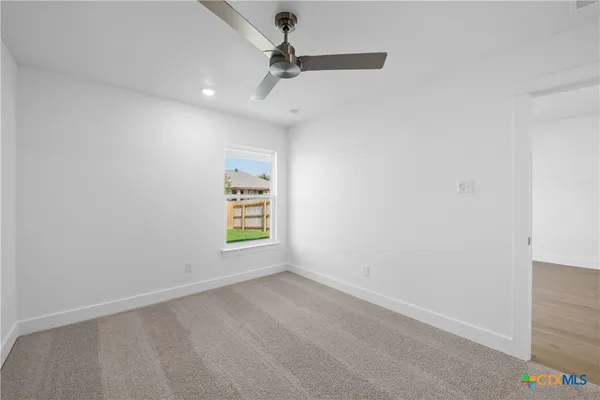 $179,990 | 1102 South College Avenue, Troy, TX 76579