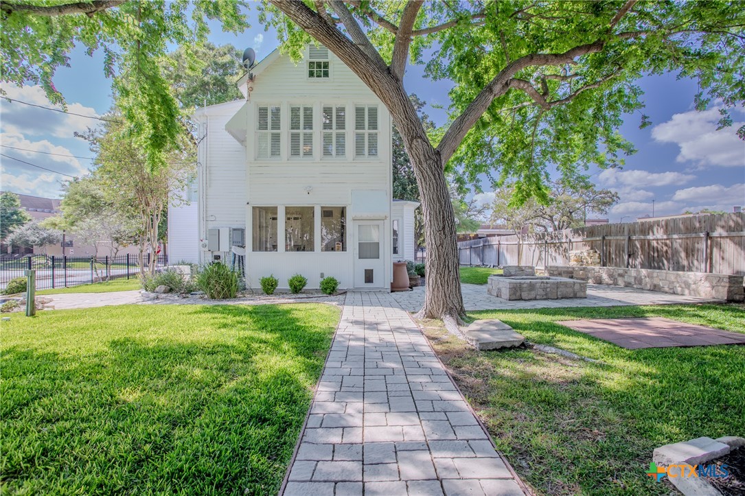 308 South Liberty Street Victoria, TX 77901 - Photo 32 of 39