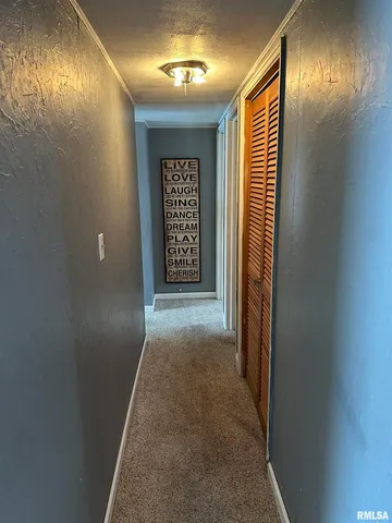 $125,000 | 402 North Madison Avenue, Wyoming, IL 61491