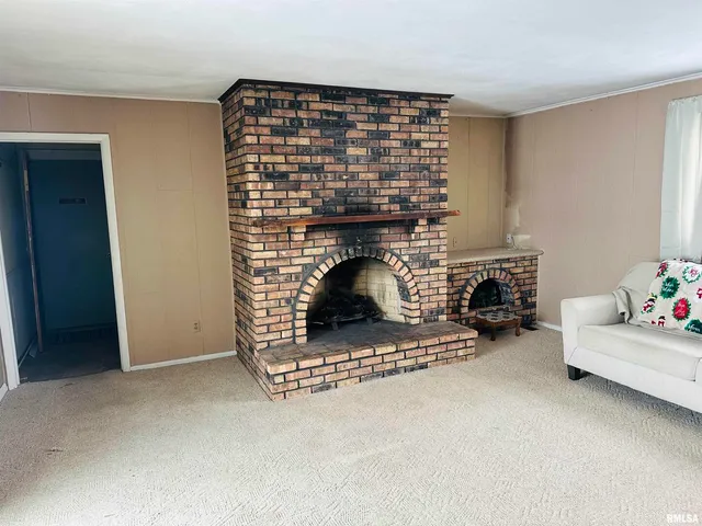 $125,000 | 402 North Madison Avenue, Wyoming, IL 61491