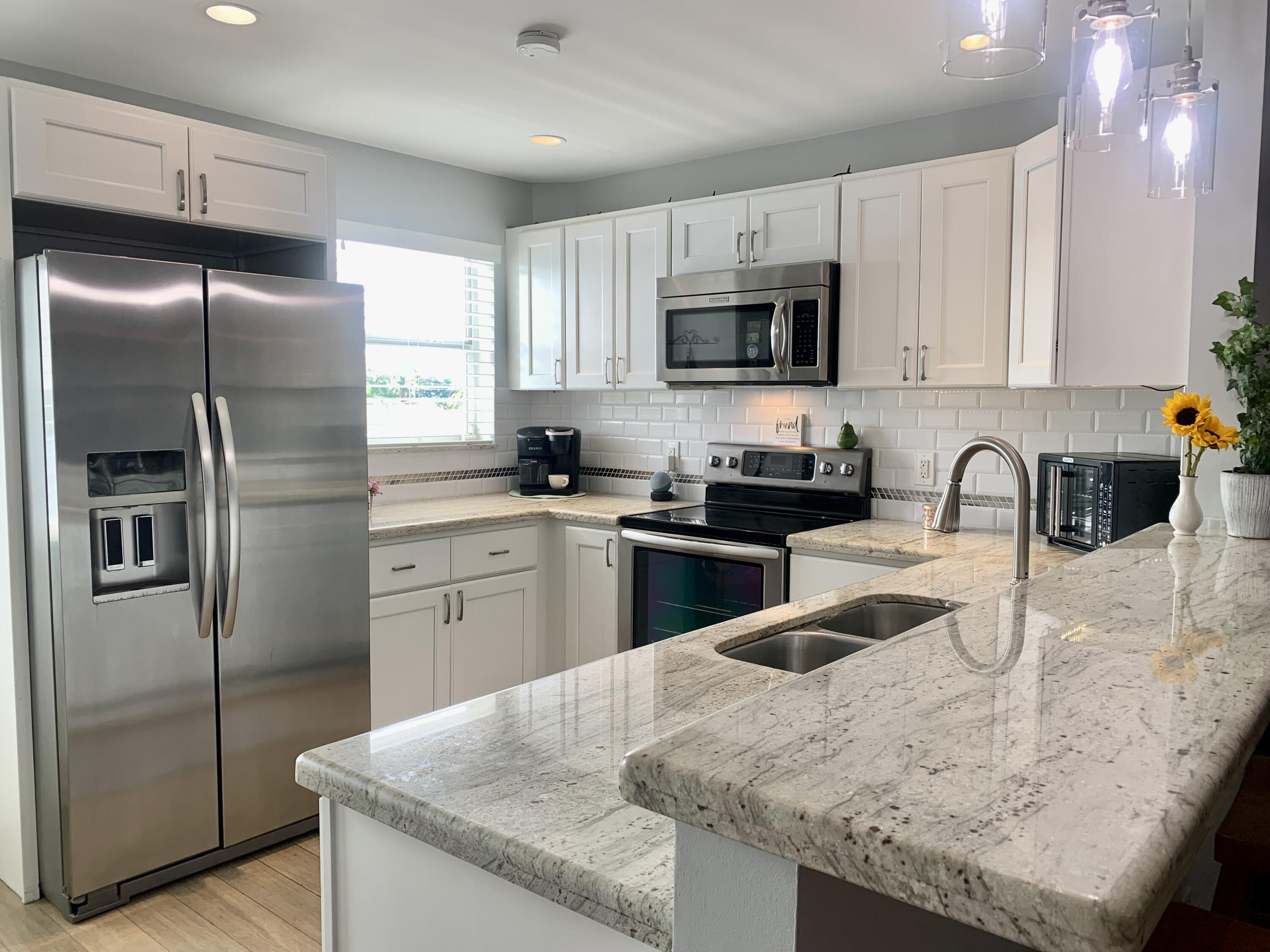 630 Southeast Ocean Boulevard, Unit C3 Stuart, FL 34994 - Photo 2 of 42 IMG_E9133