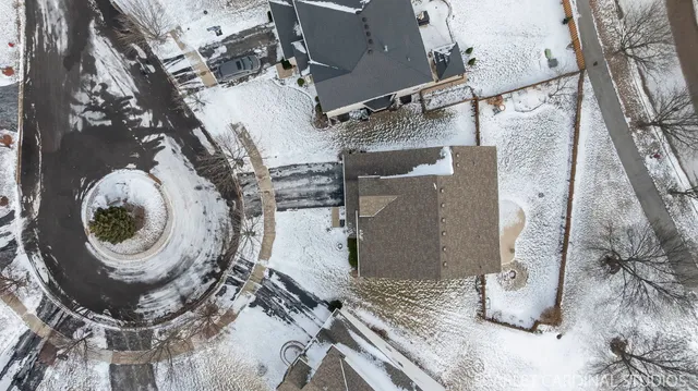 $519,000 | 2951 Thunderbird Court West, Aurora, IL 60503