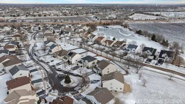 $519,000 | 2951 Thunderbird Court West, Aurora, IL 60503