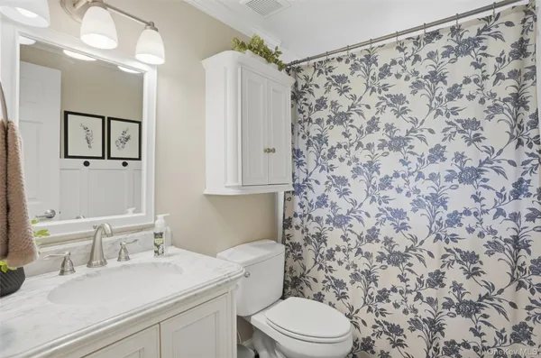 $275,000 | 304 Parr Meadow Drive, Unit 3D, Newburgh, NY 12550