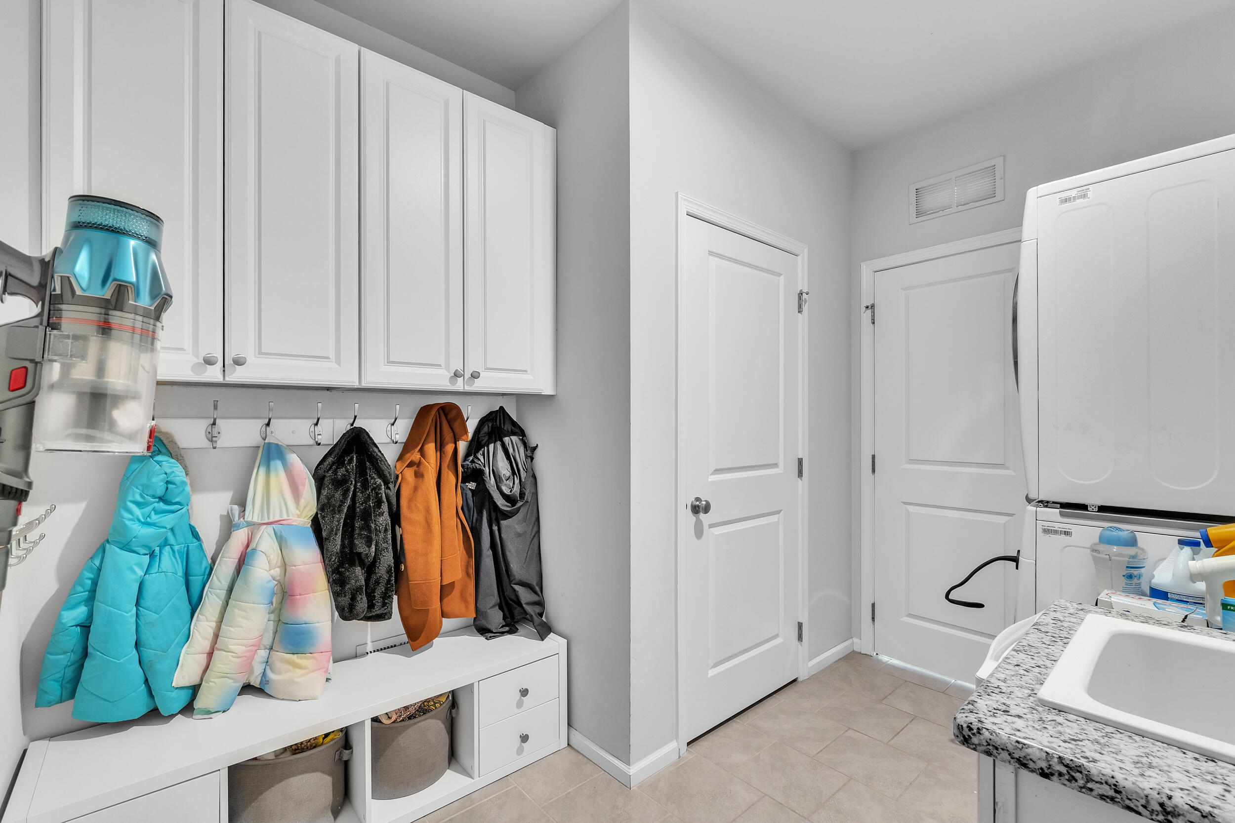 51162 North Scarborough Road Canton, MI 48188 - Photo 24 of 50 scarborough-35