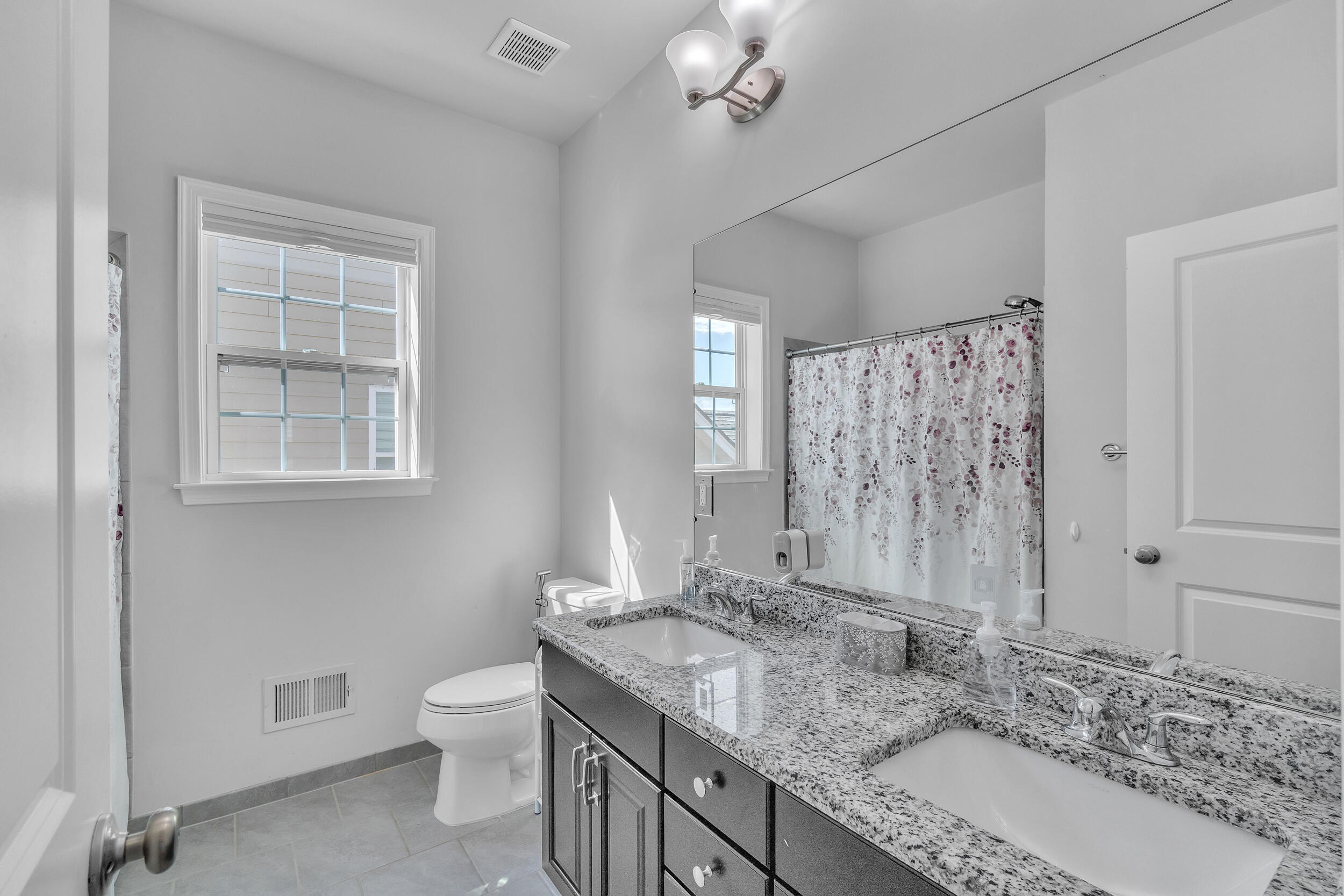 51162 North Scarborough Road Canton, MI 48188 - Photo 34 of 50 scarborough-47