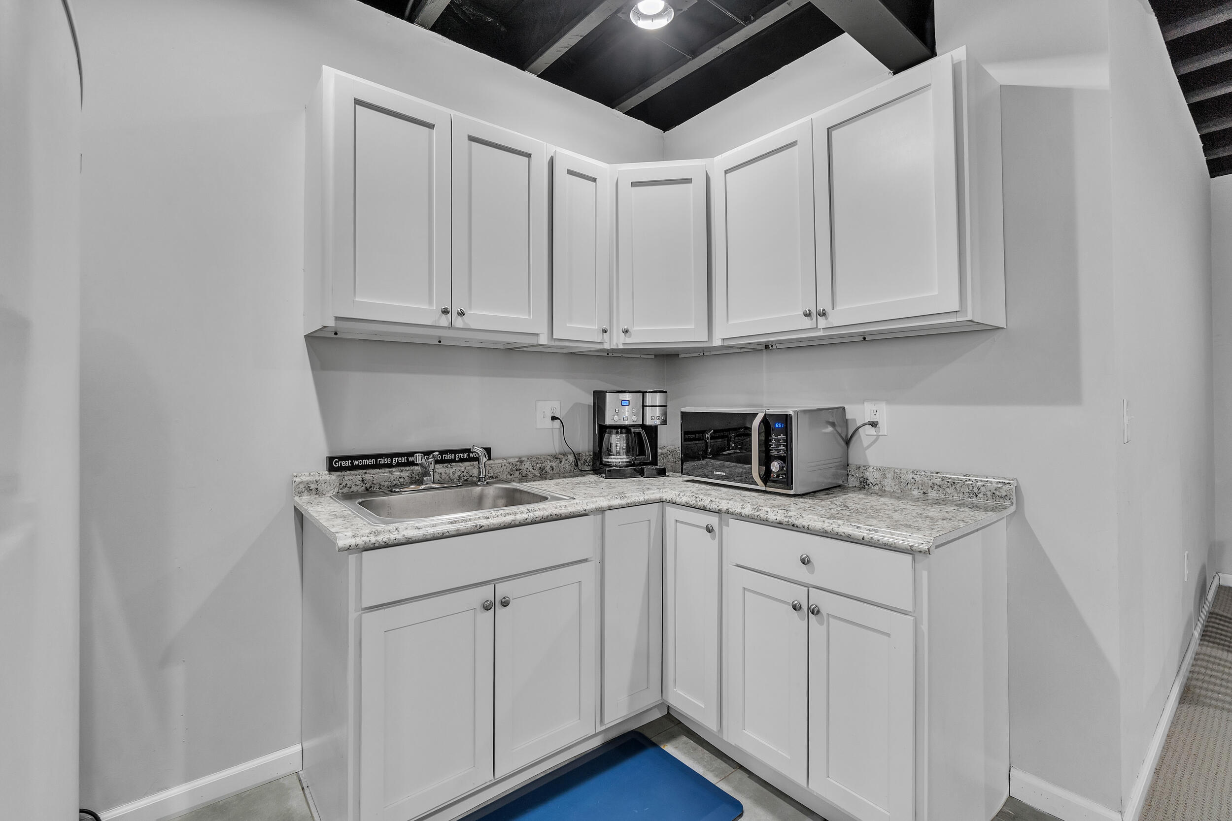 51162 North Scarborough Road Canton, MI 48188 - Photo 42 of 50 scarborough-60
