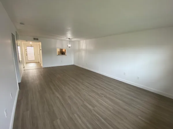 $1,750 | 6850 Royal Palm Boulevard, Unit 305G, Margate, FL 33063