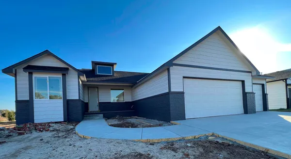 $411,500 | 10423 West Graber Circle, Wichita, KS 67215