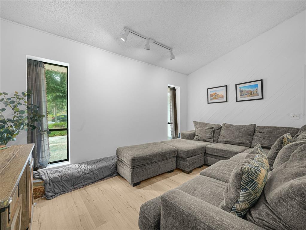 4240 Old Colony Road Mulberry, FL 33860 - Photo 11 of 31