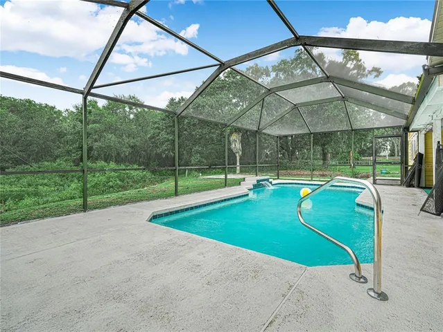 a view of outdoor space