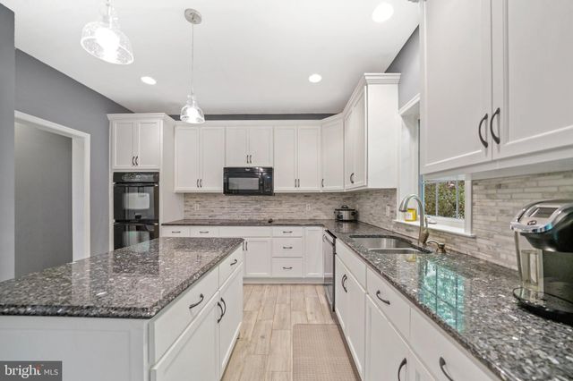 $665,000 | 6 Fox Chase Lane, Glenmoore, PA 19343