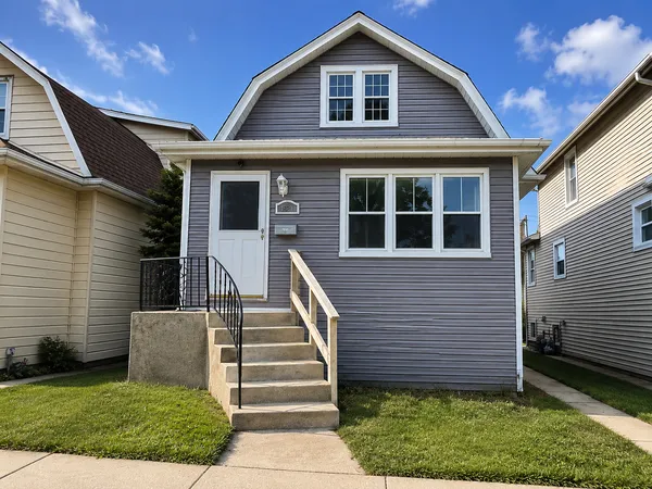 $325,000 | 5630 West Cornelia Avenue, Chicago, IL 60634