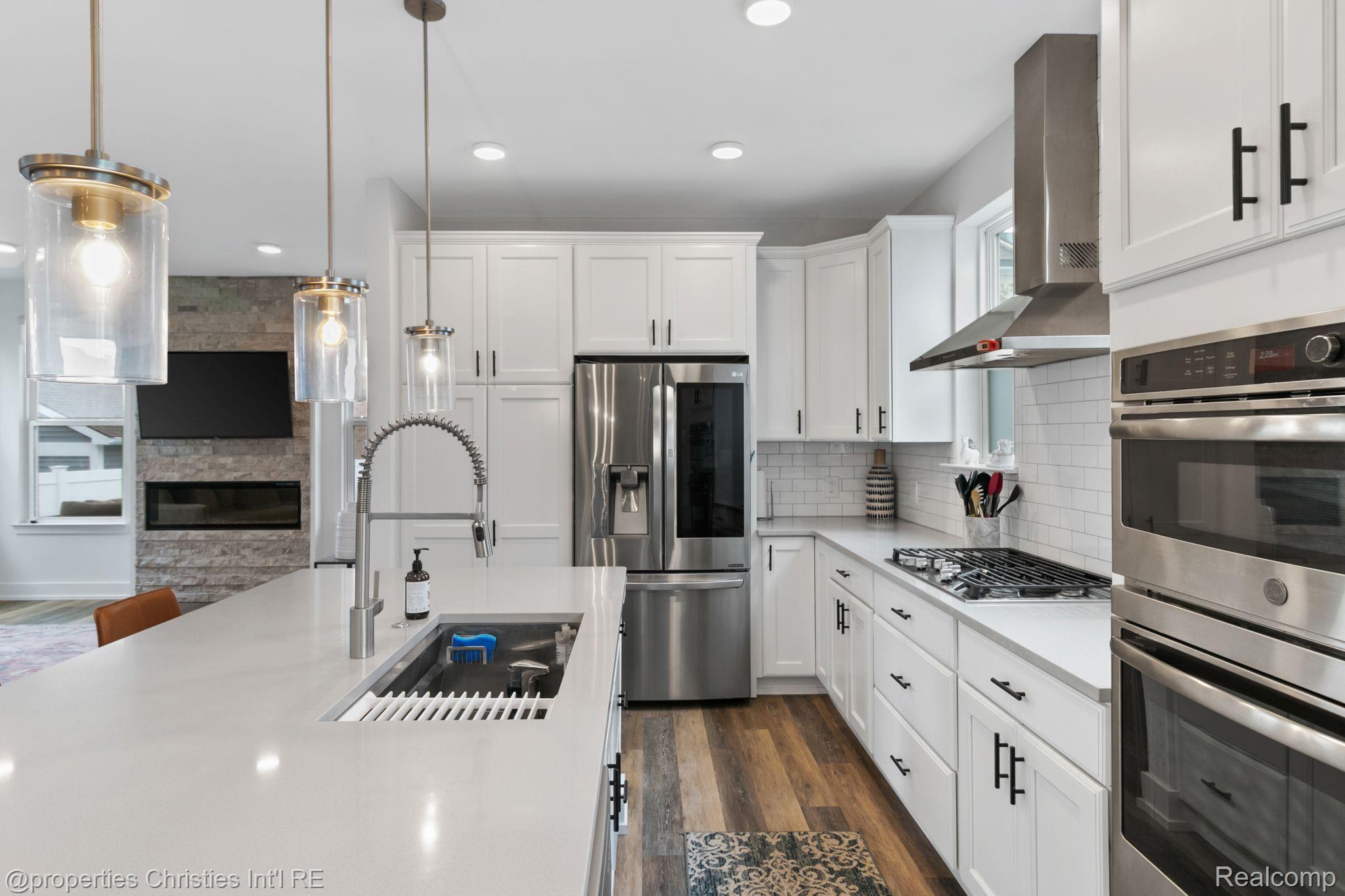 2561 Massoit Road Royal Oak, MI 48073 - Photo 7 of 34 Gallery Image 7
