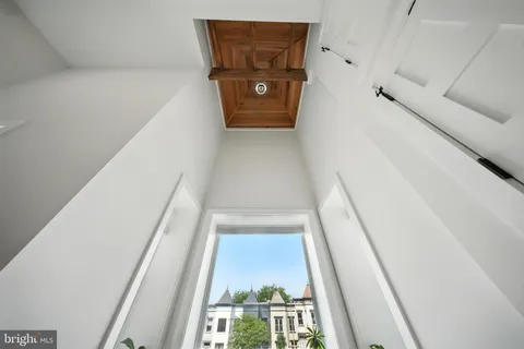 $1,099,999 | 1831 North Capitol Street Northeast, Washington, DC 20002
