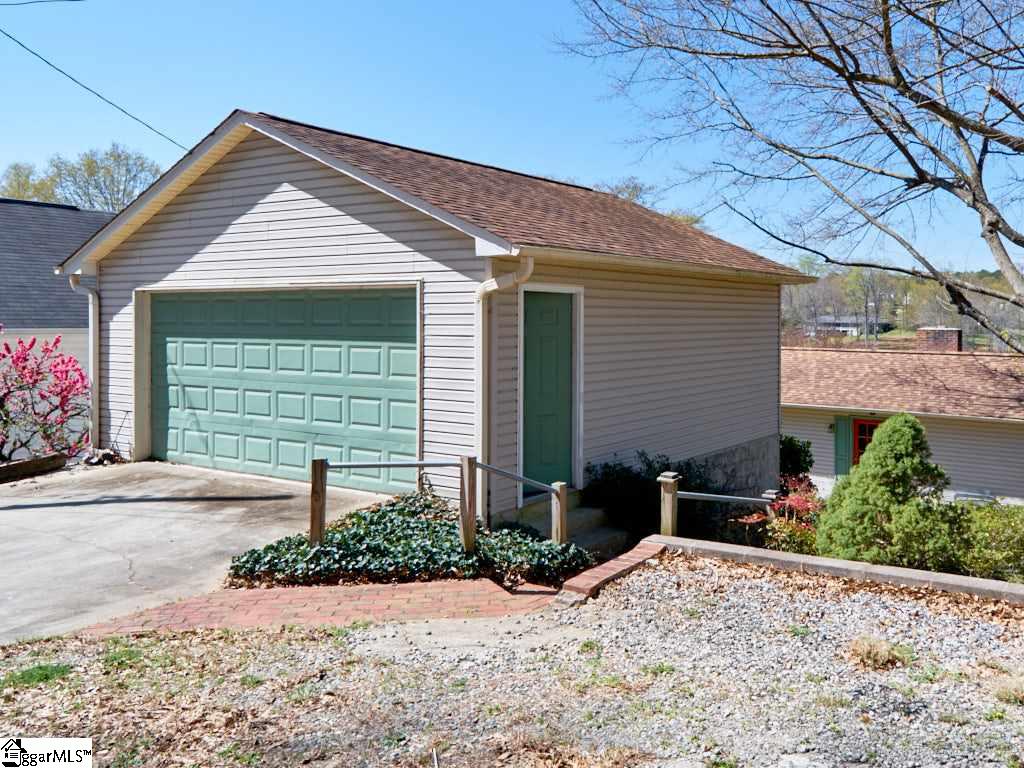 469 Lyman Lake Road Lyman, SC 29365 - Photo 3 of 36