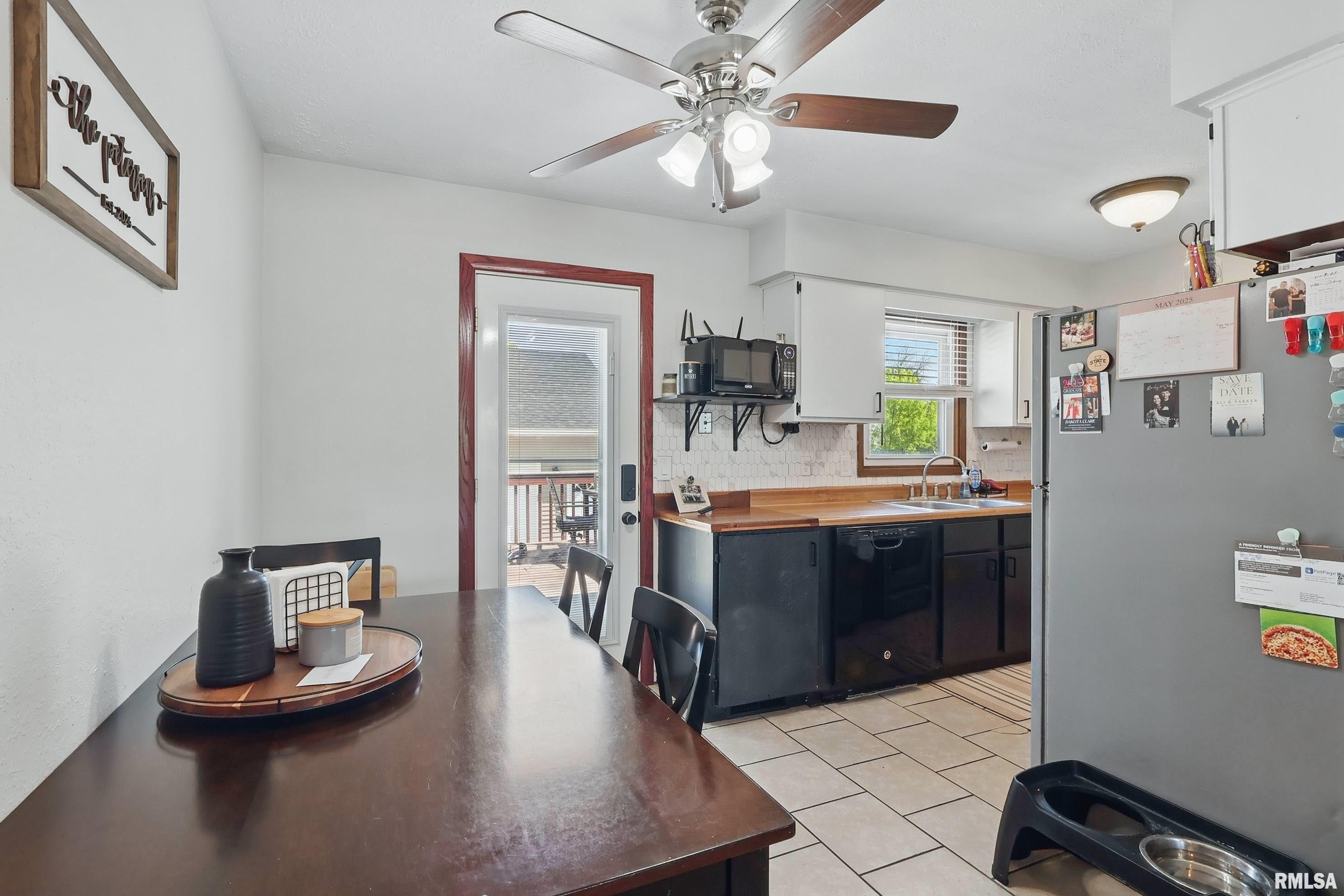 822 Donahue Eldridge, IA 52748 - Photo 11 of 35