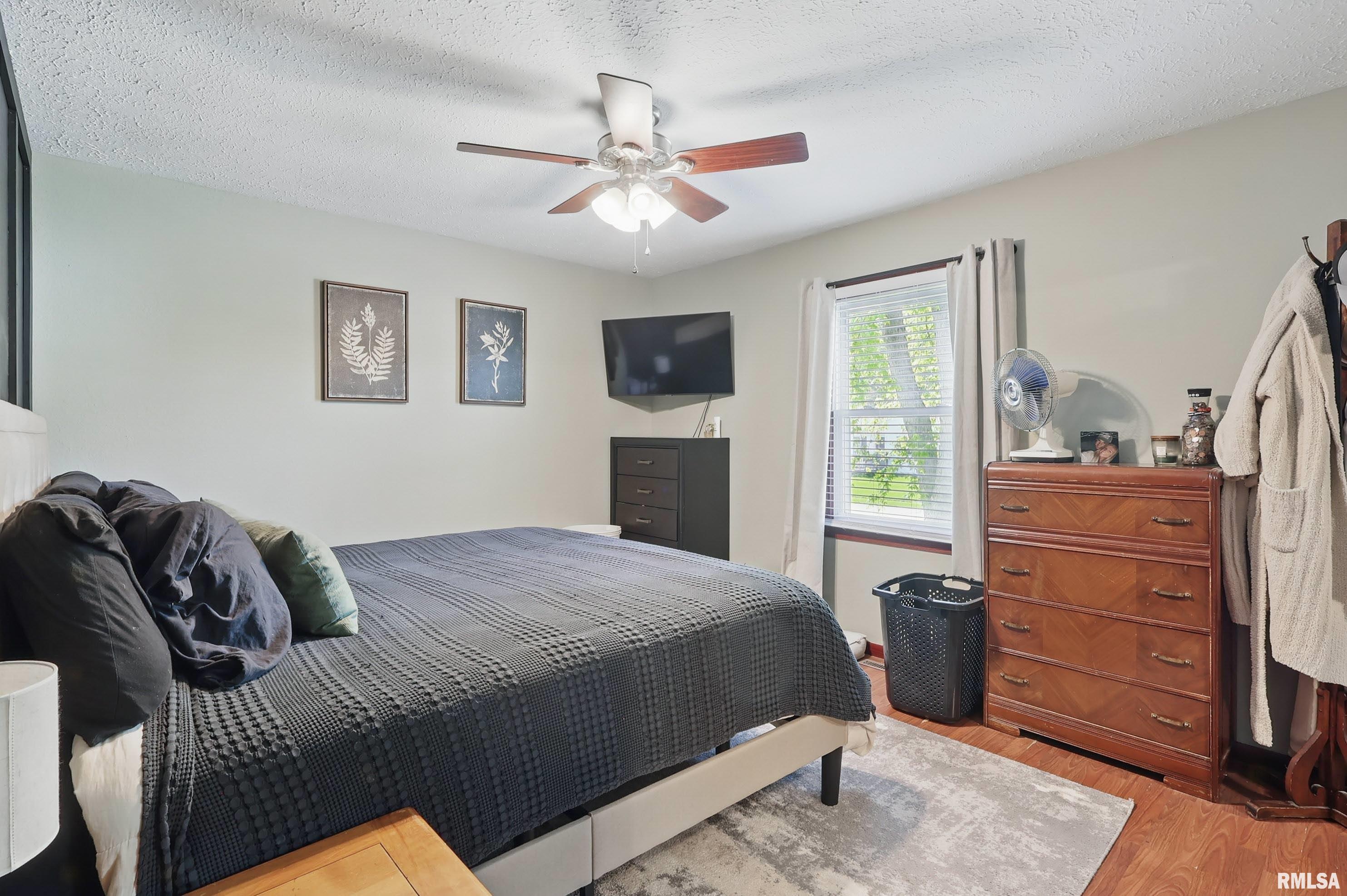 822 Donahue Eldridge, IA 52748 - Photo 15 of 35