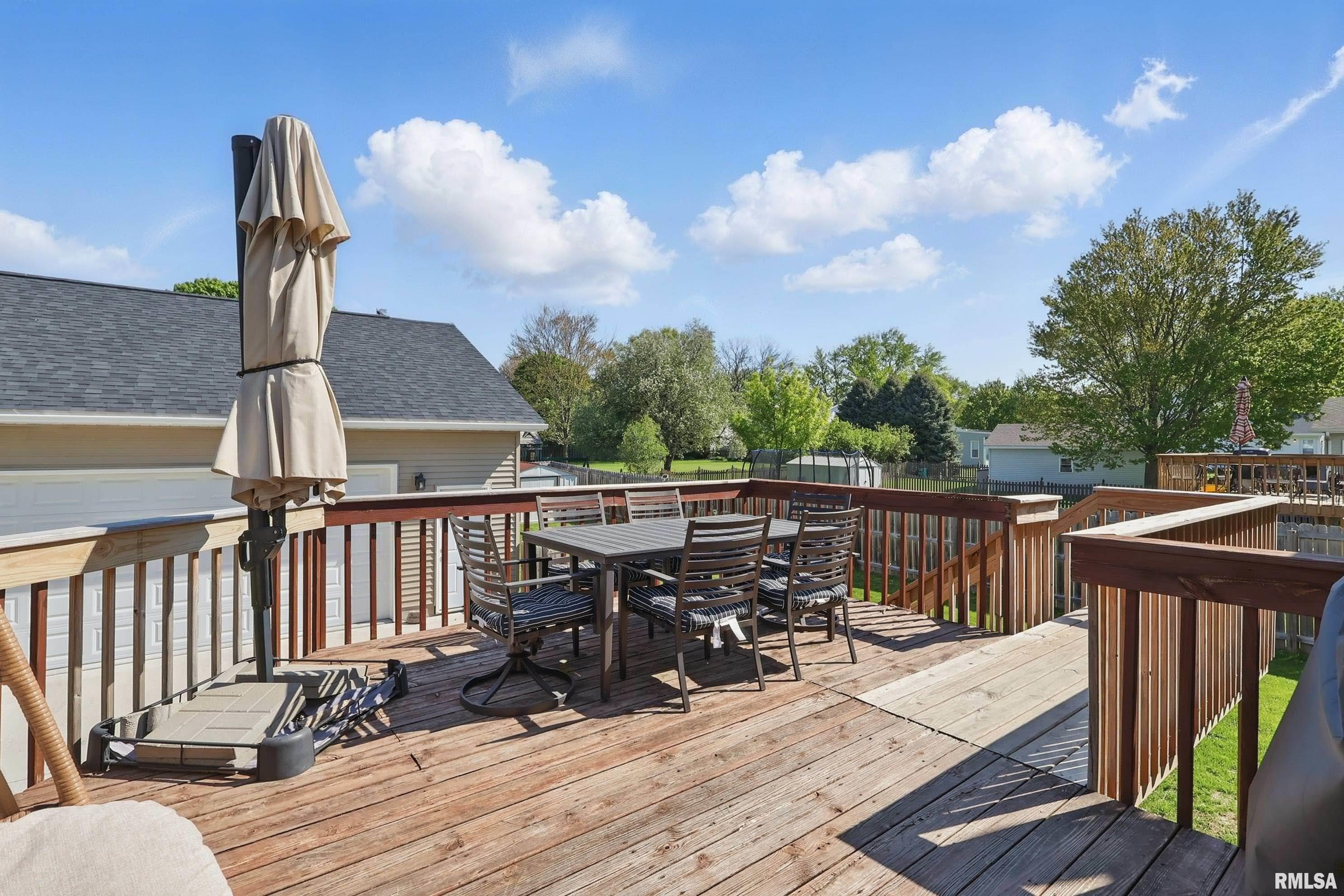 822 Donahue Eldridge, IA 52748 - Photo 17 of 35