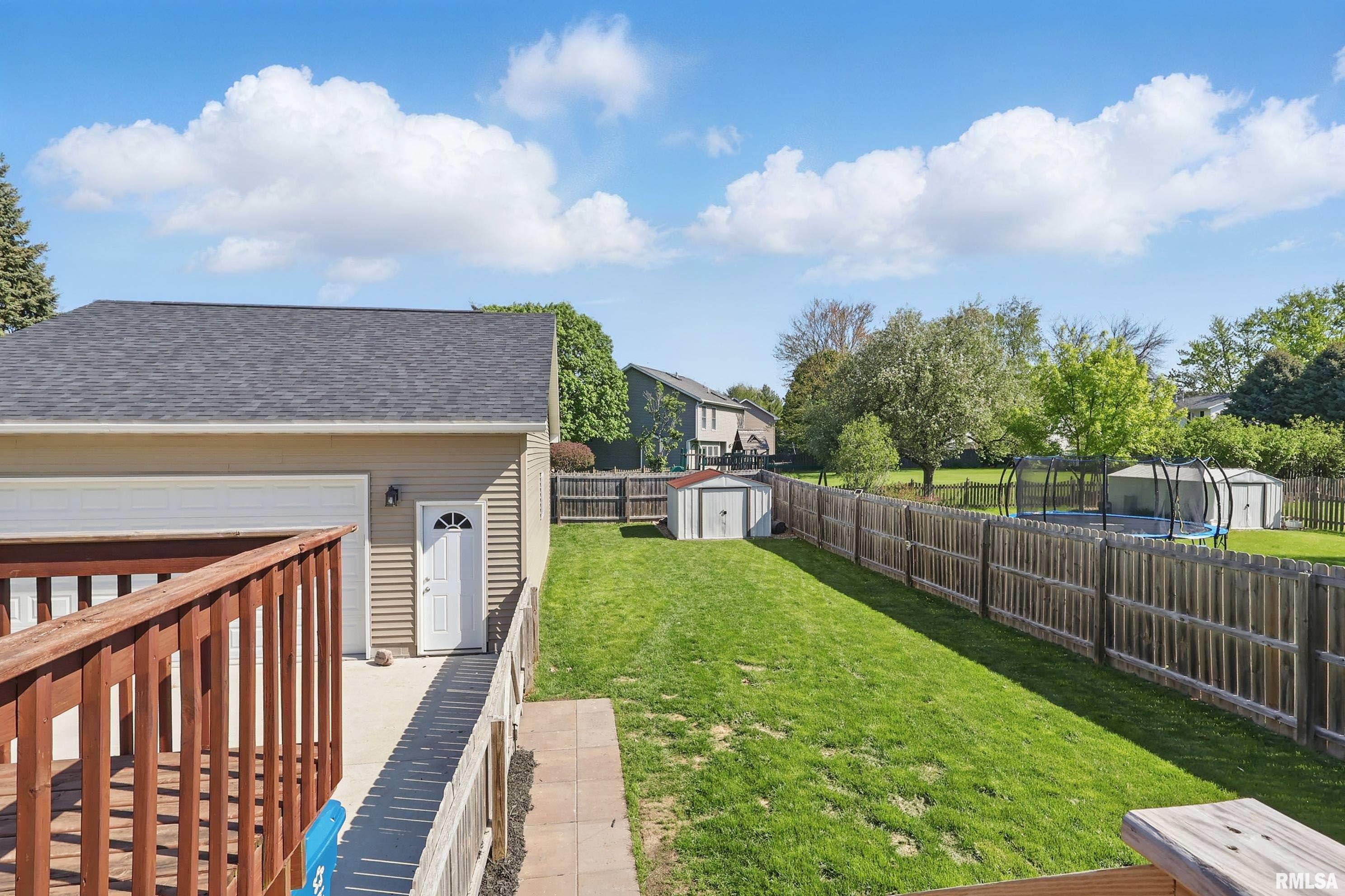 822 Donahue Eldridge, IA 52748 - Photo 18 of 35