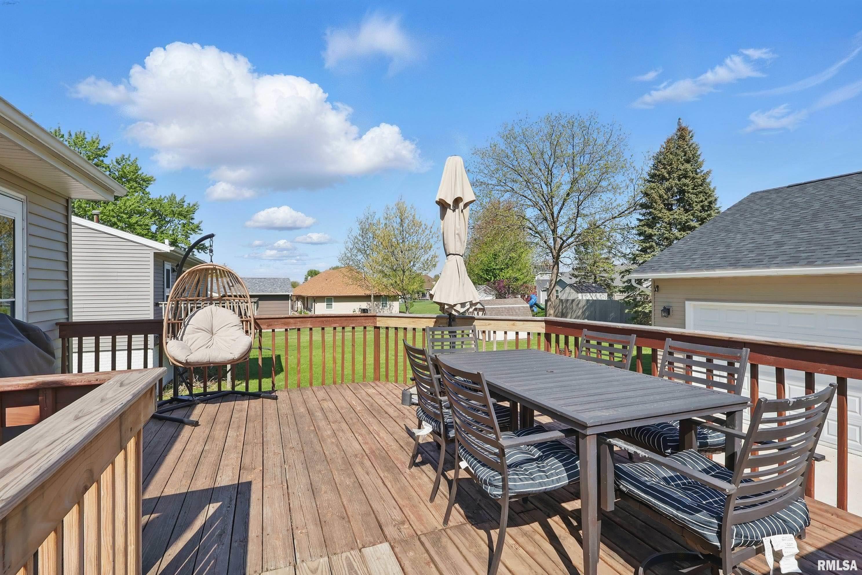 822 Donahue Eldridge, IA 52748 - Photo 19 of 35