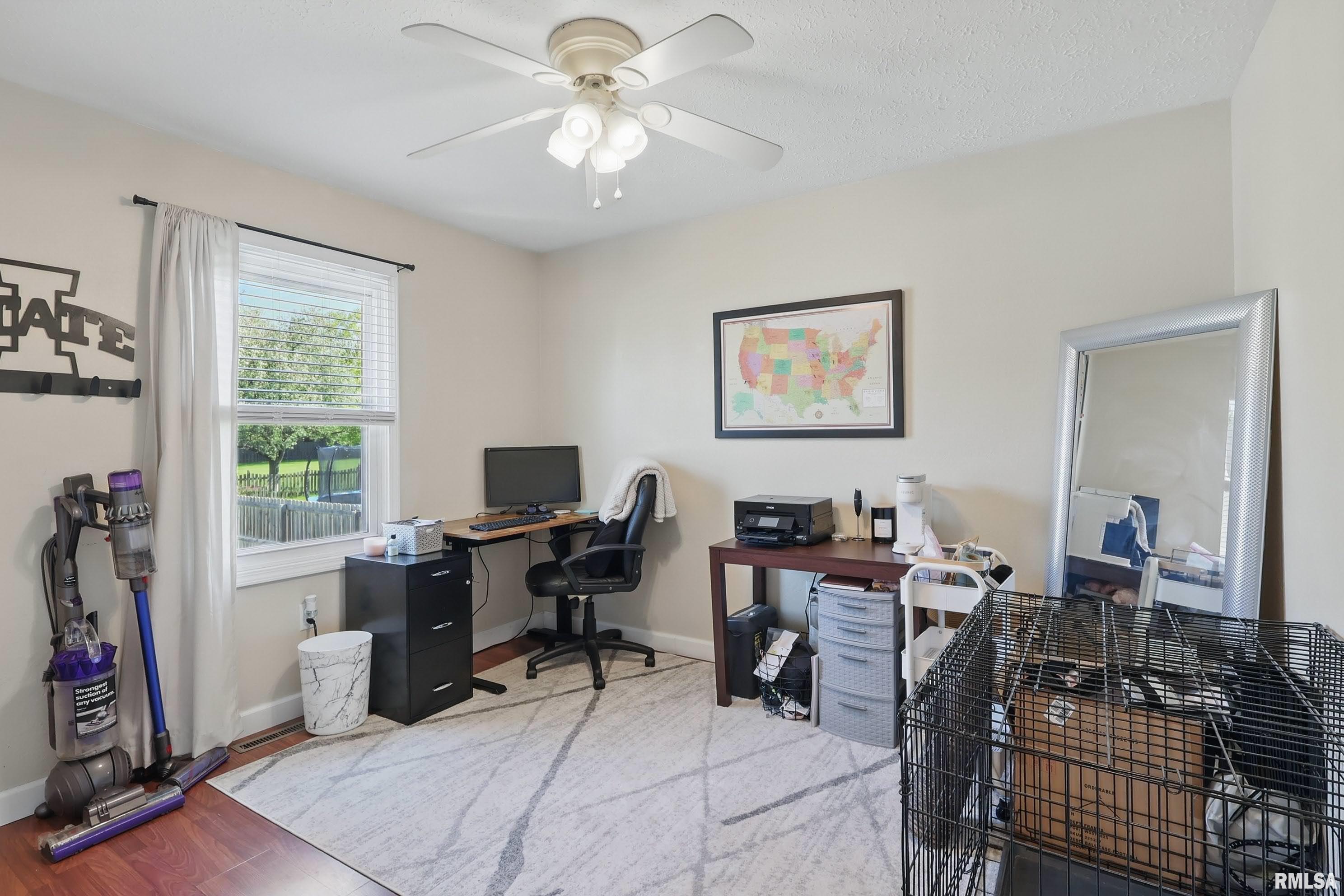 822 Donahue Eldridge, IA 52748 - Photo 23 of 35