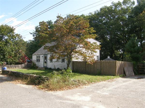 27 Meadow Road Northborough, MA 01532 - Photo 3 of 3 Gallery Image 3