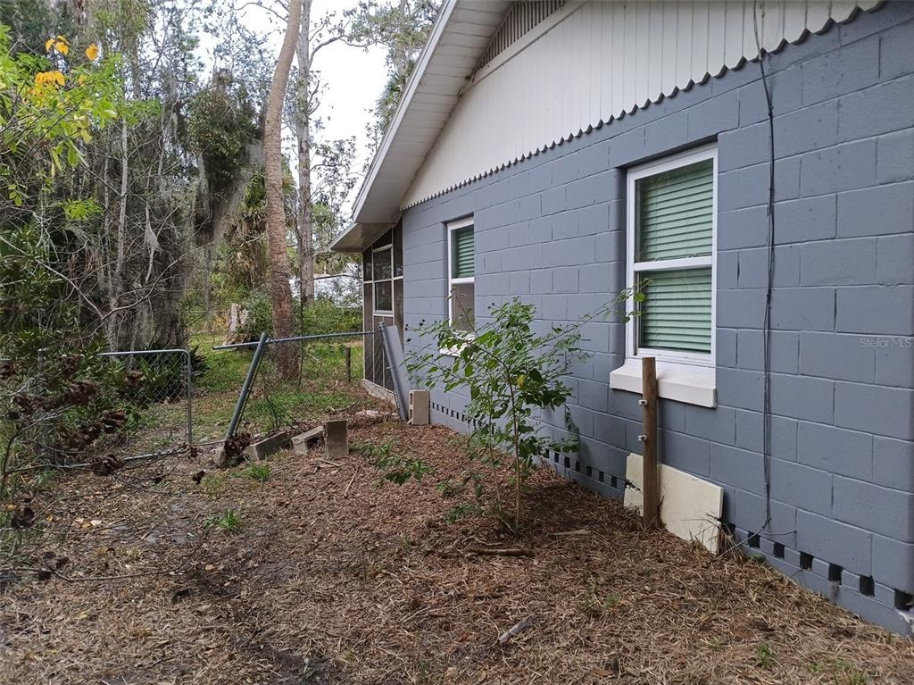 5604 Riverside Drive Yankeetown, FL 34498 - Photo 11 of 21