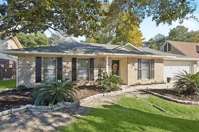 $300,000 | 612 Lake Superior Drive, Slidell, LA 70461