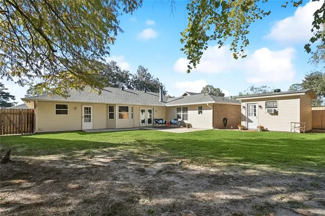 $300,000 | 612 Lake Superior Drive, Slidell, LA 70461