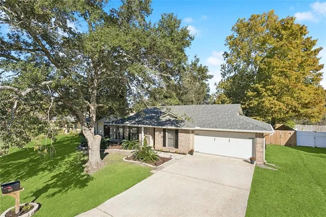 $300,000 | 612 Lake Superior Drive, Slidell, LA 70461