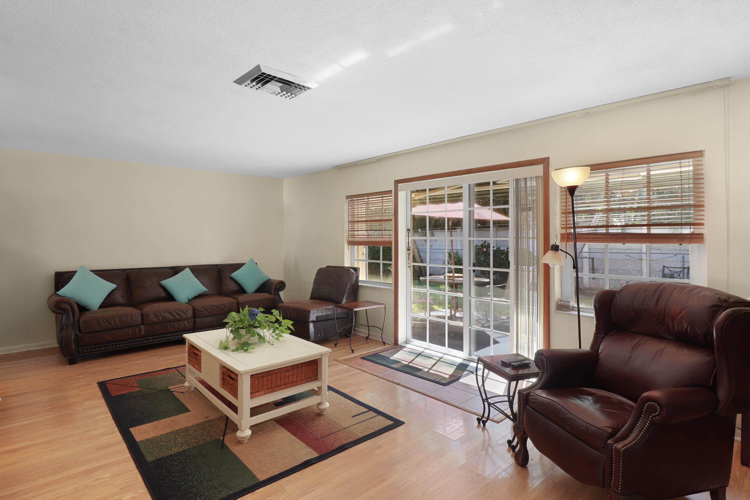 310 Wilma Circle Riviera Beach, FL 33404 - Photo 13 of 46 10-IMG_5874