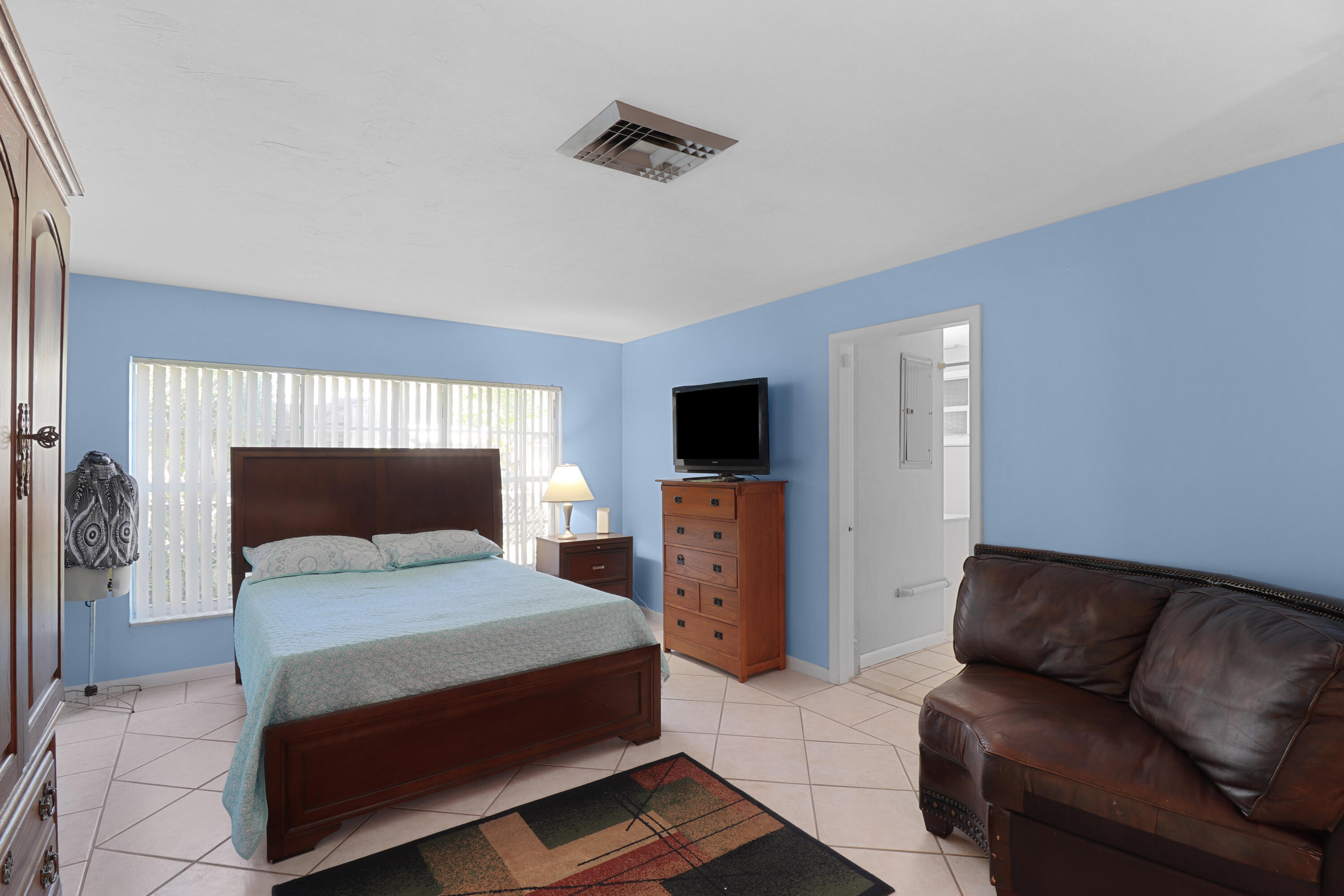 310 Wilma Circle Riviera Beach, FL 33404 - Photo 18 of 46 15-IMG_5919