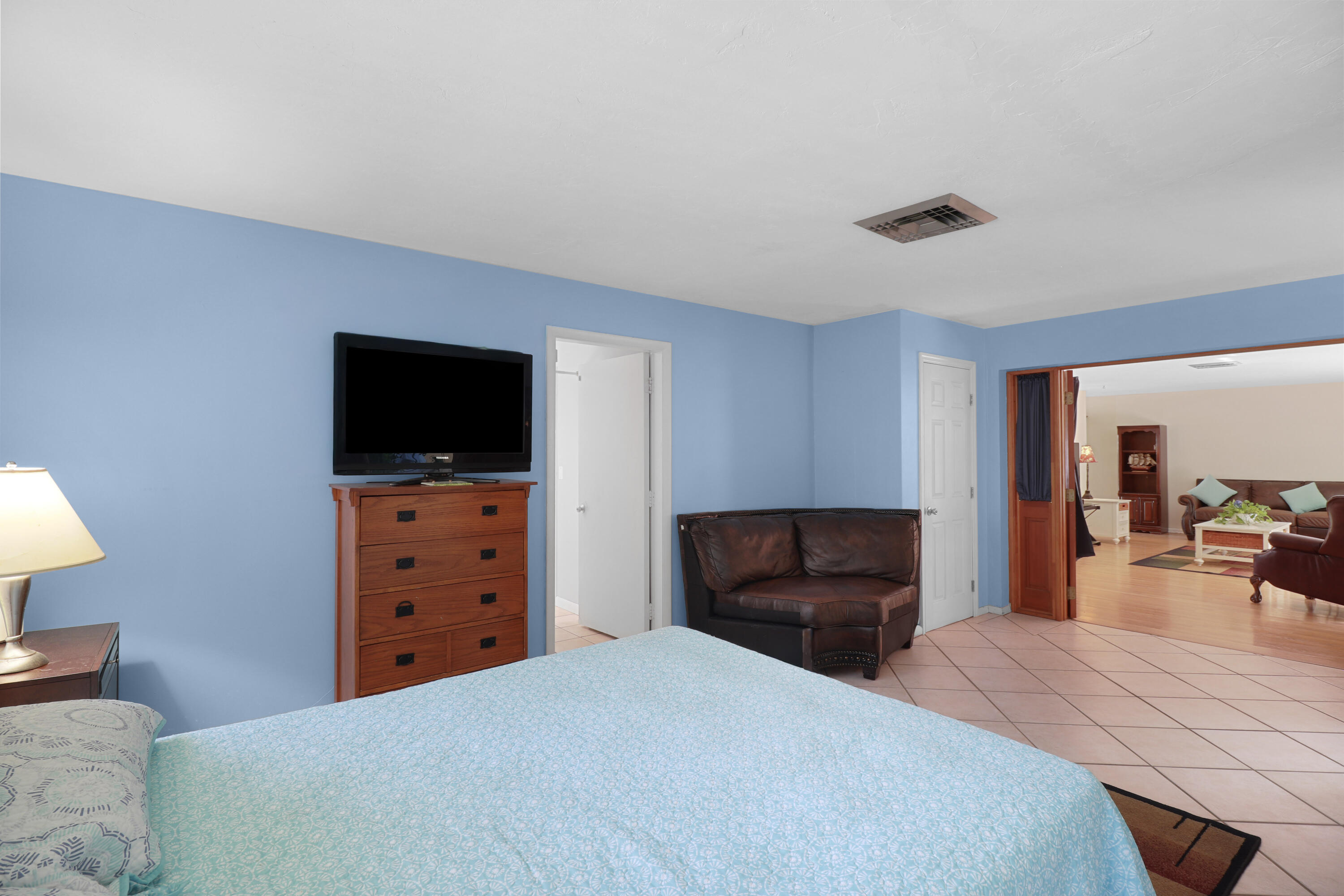 310 Wilma Circle Riviera Beach, FL 33404 - Photo 19 of 46 16-IMG_5922