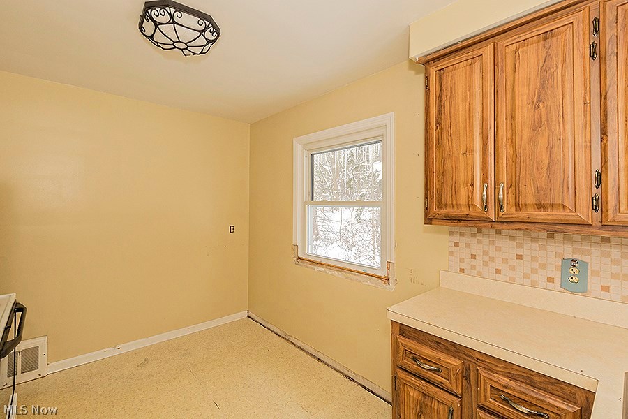 5461 Harper Road Solon, OH 44139 - Photo 11 of 28