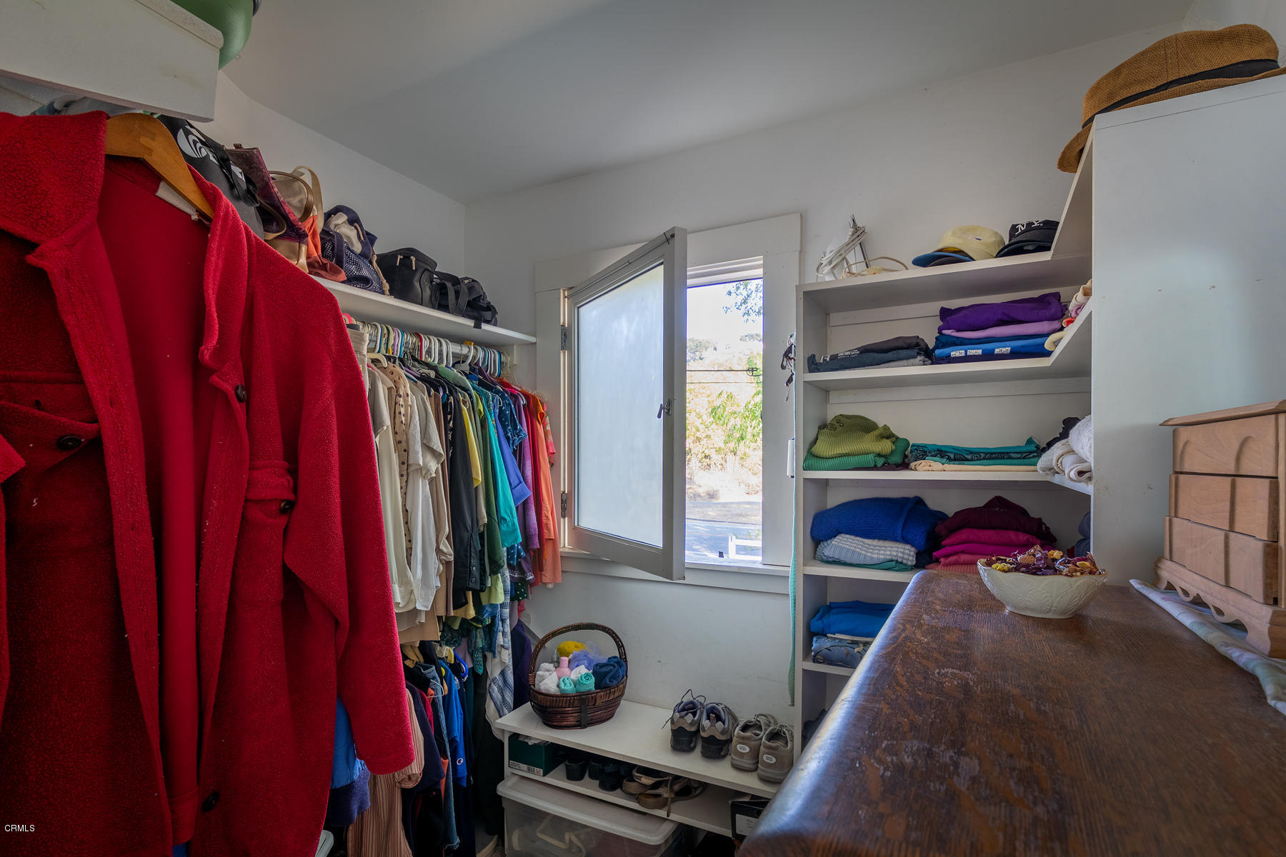 805 Tico Road Ojai, CA 93023 - Photo 28 of 43 1 or 2 master closets