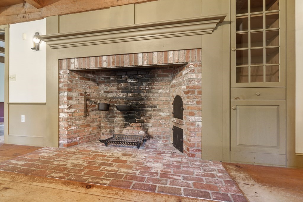 88 Bullard Road Princeton, MA 01541 - Photo 5 of 41 a view of building with door