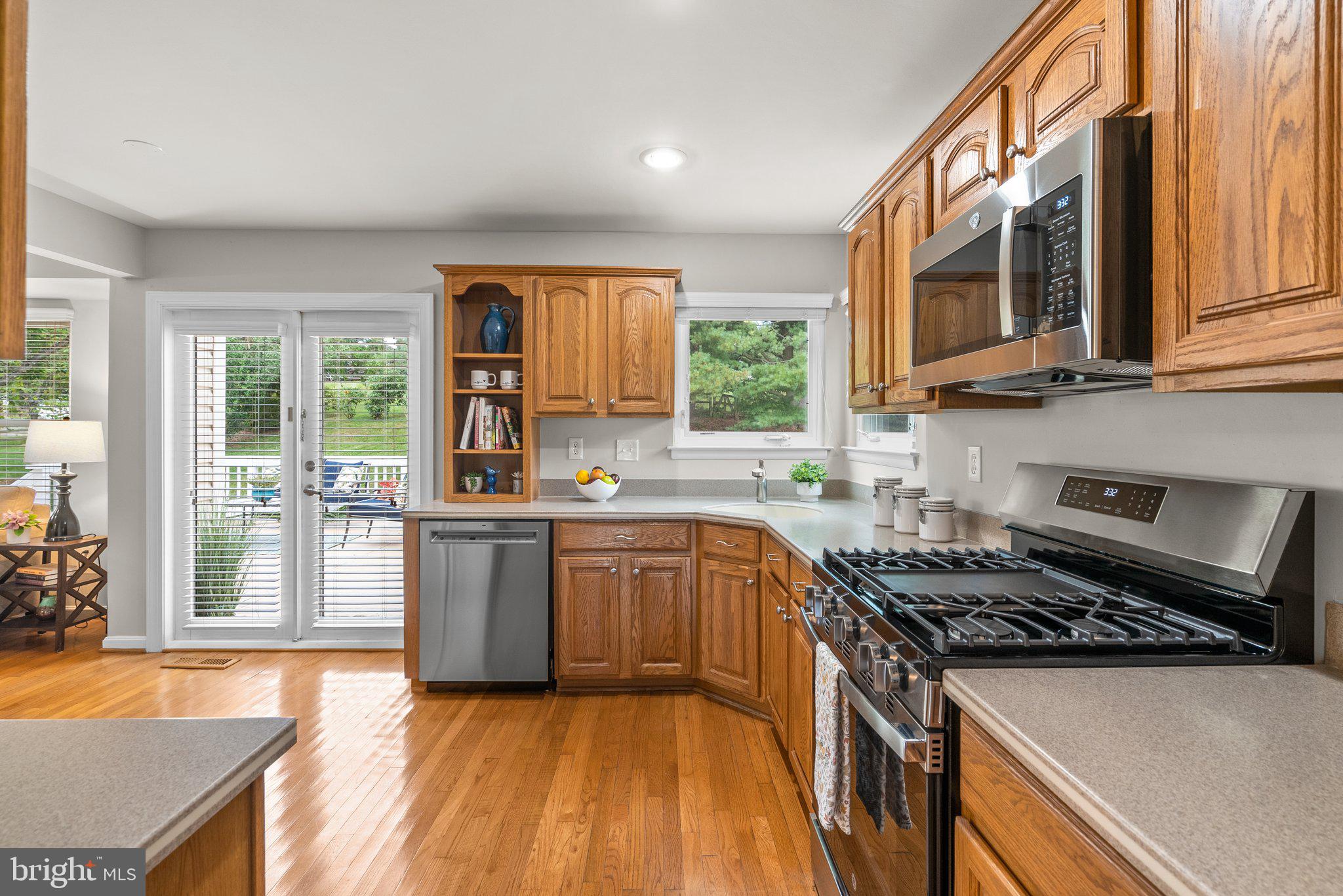 9717 Dixie Ridge Terrace Gaithersburg, MD 20882 - Photo 13 of 46 Gallery Image 13