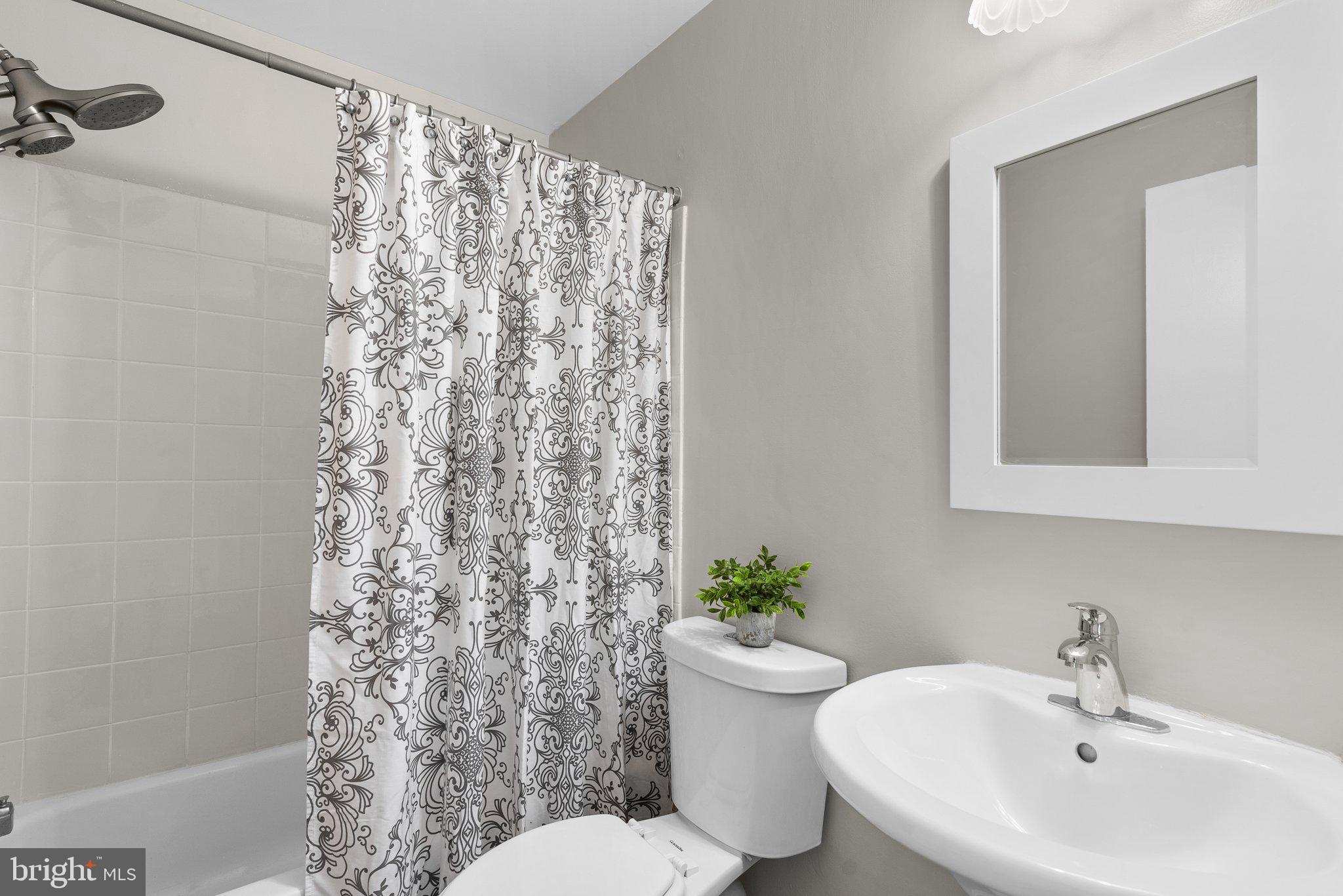 9717 Dixie Ridge Terrace Gaithersburg, MD 20882 - Photo 26 of 46 Gallery Image 26