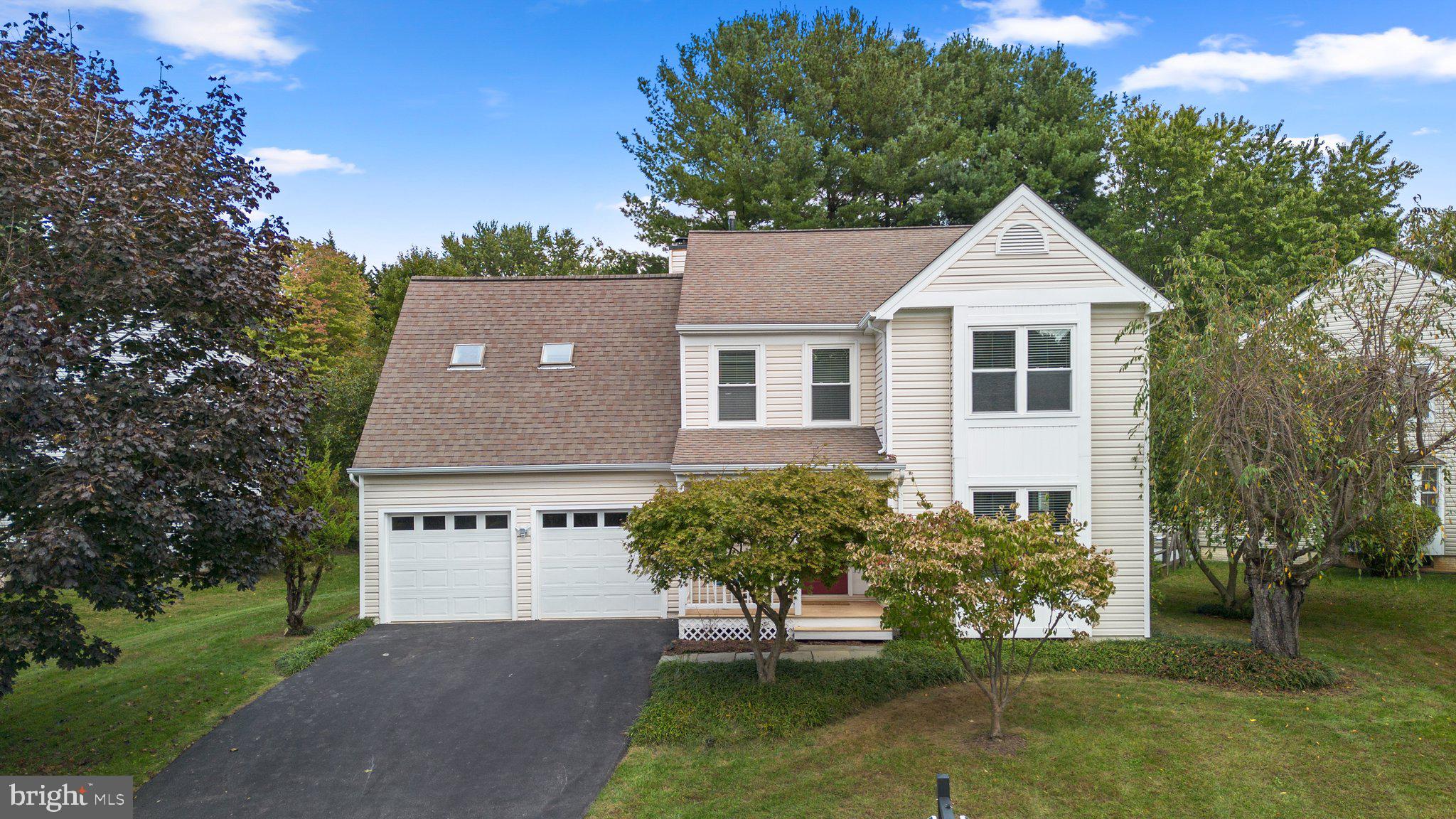 9717 Dixie Ridge Terrace Gaithersburg, MD 20882 - Photo 3 of 46 Gallery Image 3