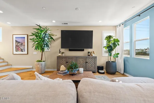 $1,150,000 | 1095 Canal Street, Oxnard, CA 93035